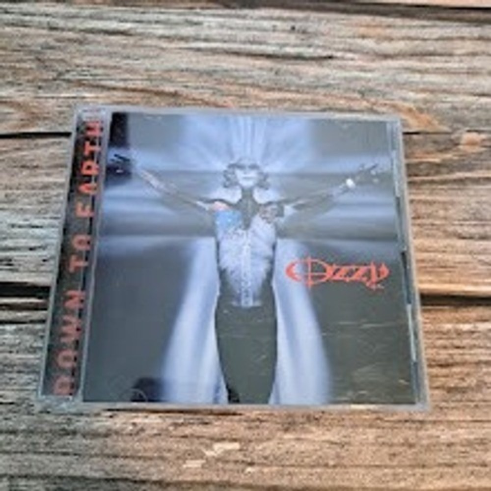 Ozzy Osbourneβ Down to Earth CD 2001 Epic Records Hard Rock Metal